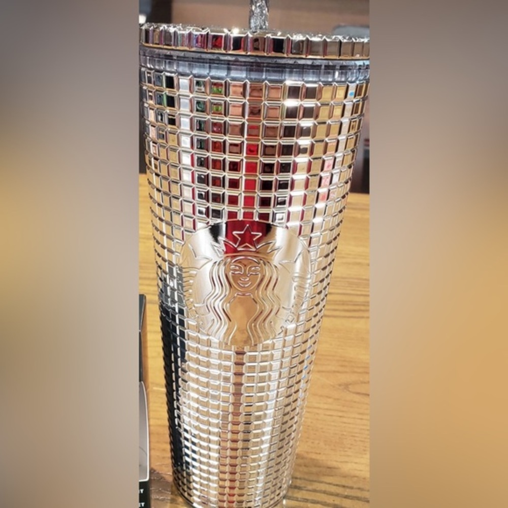 Starbucks Mettalic Silver 2023 24 oz Grid Cup